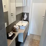 아파트 Grosse In Sova 1 그라츠